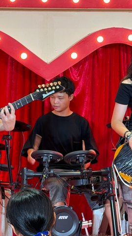PETCH PettyRock · คุยแซ่บโชว์ ออนเฟส เซ็นทรัล ปิ่นเกล้า · 14 / 99