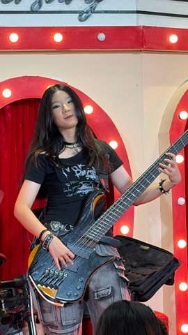 PETCH PettyRock · คุยแซ่บโชว์ ออนเฟส เซ็นทรัล ปิ่นเกล้า · 18 / 99