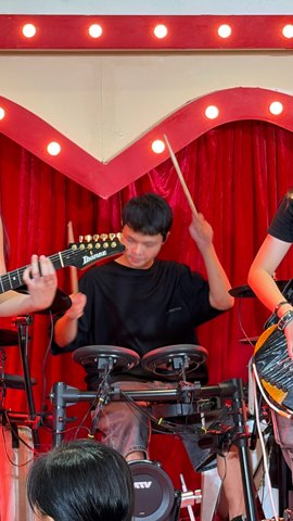 PETCH PettyRock · คุยแซ่บโชว์ ออนเฟส เซ็นทรัล ปิ่นเกล้า · 24 / 99