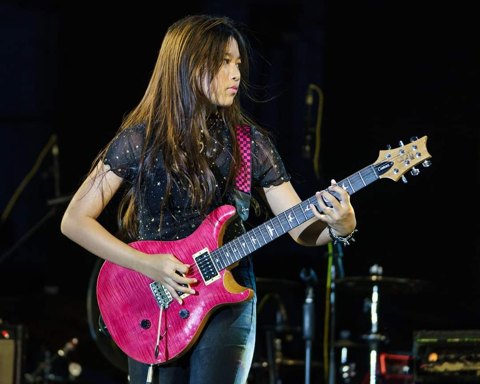 PETCH PettyRock · ภาพเดี่ยว 9 / Solo portrait 9