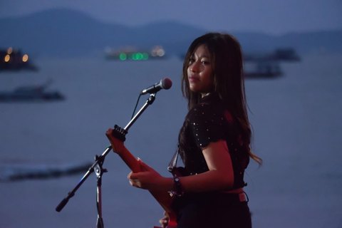 PETCH PettyRock · ภาพเดี่ยว 34 / Solo portrait 34