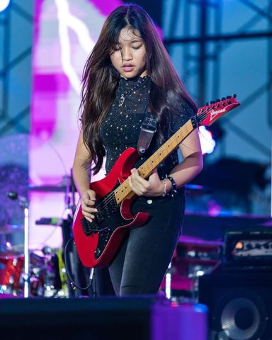 PETCH PettyRock · ภาพเดี่ยว 49 / Solo portrait 49