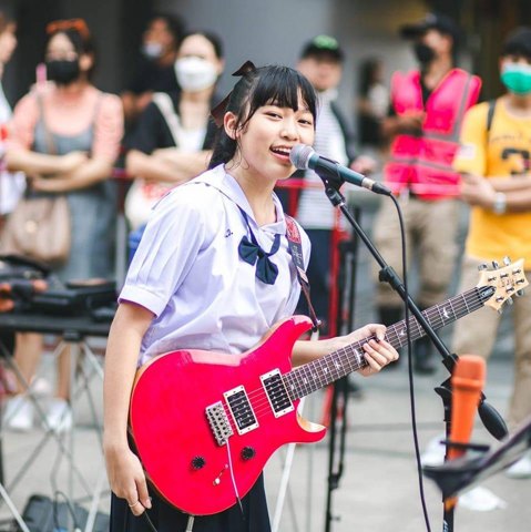 PETCH PettyRock · ภาพเดี่ยว 58 / Solo portrait 58