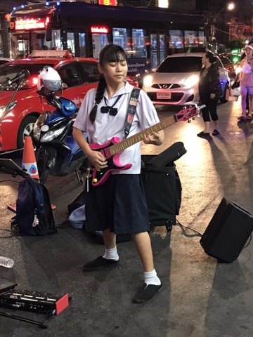 PETCH PettyRock · ภาพเดี่ยว 94 / Solo portrait 94