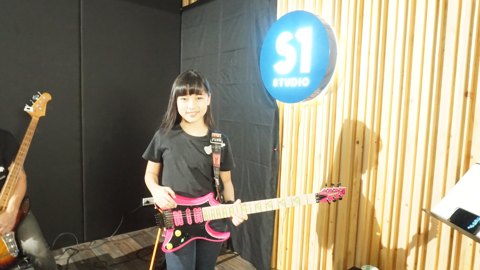 PETCH PettyRock · ภาพเดี่ยว 123 / Solo portrait 123