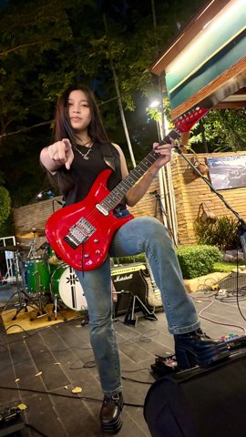 PETCH PettyRock · ภาพเดี่ยว 3 / Solo portrait 3