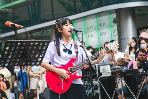 PETCH PettyRock · ภาพเดี่ยว 156 / Solo portrait 156