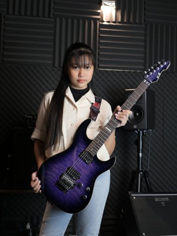PETCH PettyRock · ภาพเดี่ยว 4 / Solo portrait 4